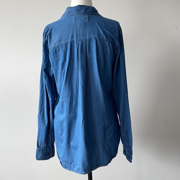 Classic Old Navy Button Down (medium) - Picture 3 of 6